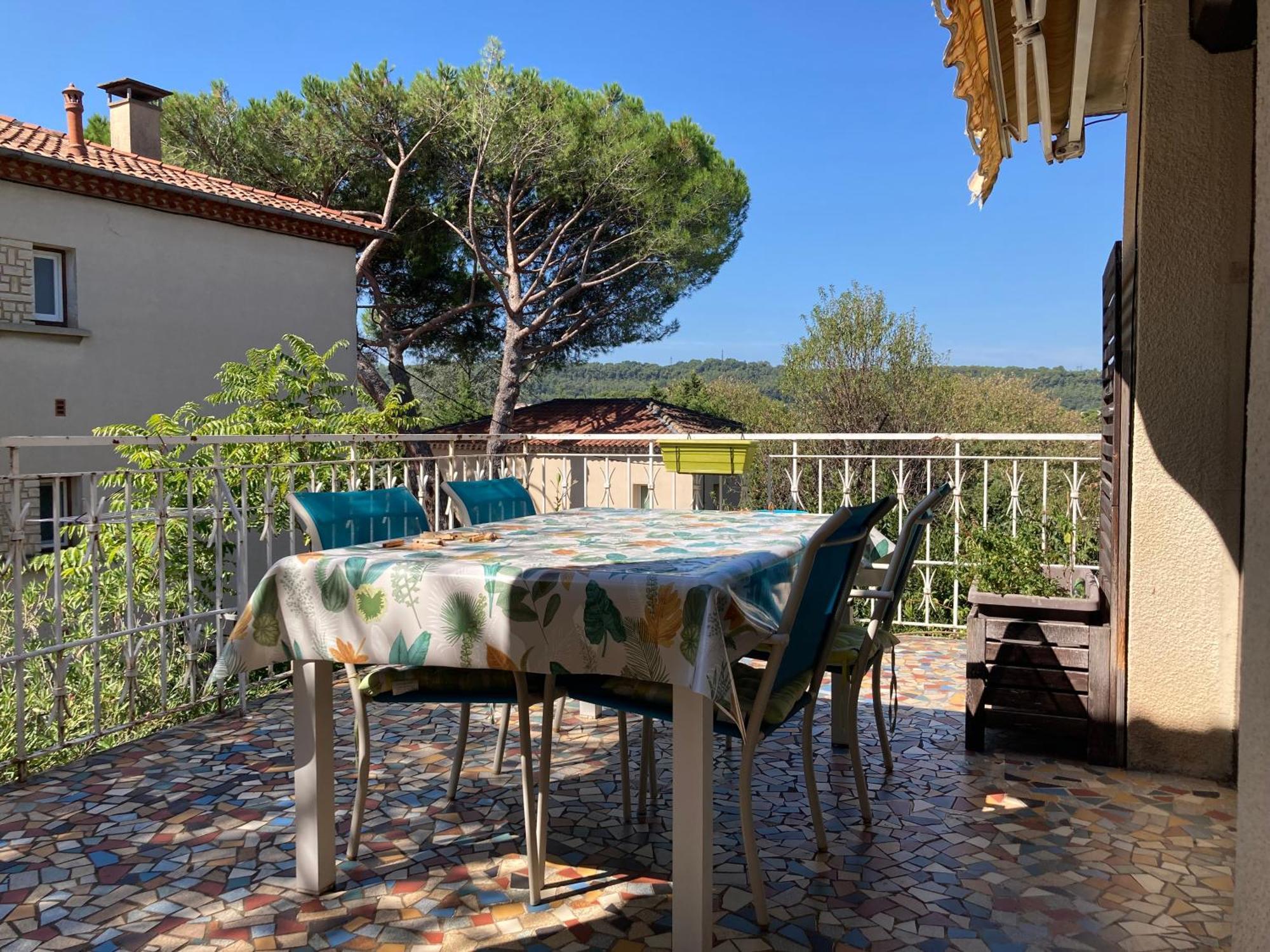 Maison Lumineuse Bagnols-sur-Ceze Exterior photo